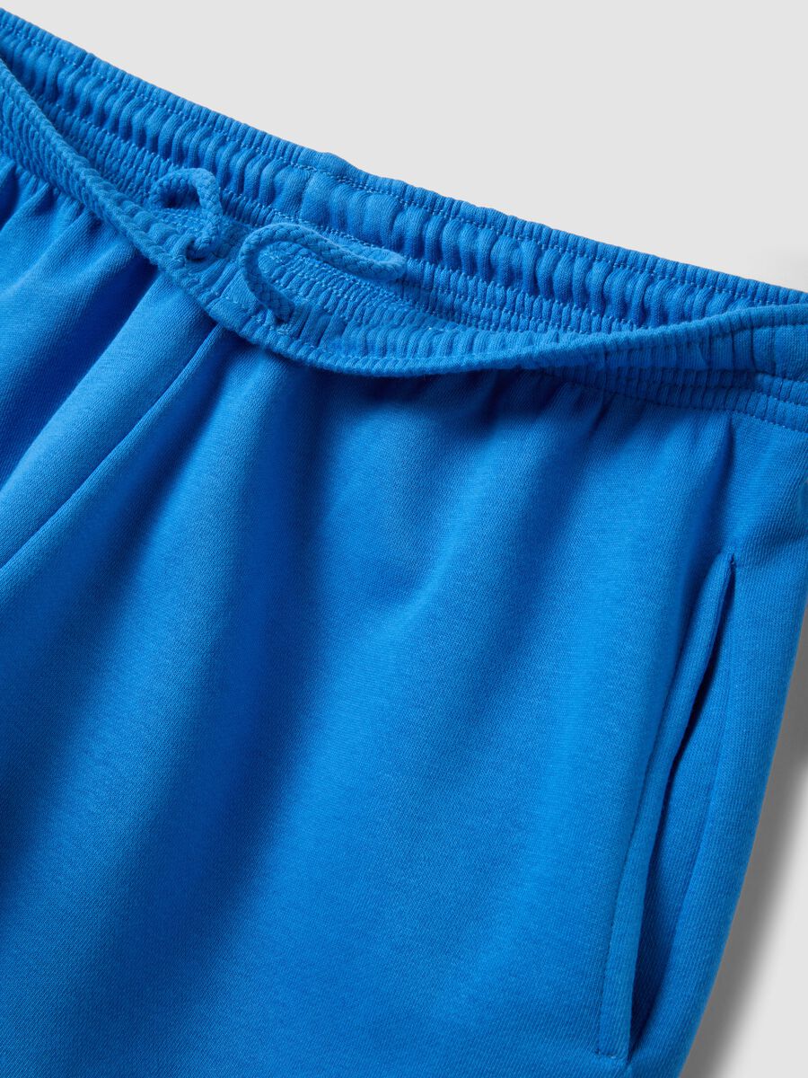 Short blu in misto cotone con vita elasticizzata_1