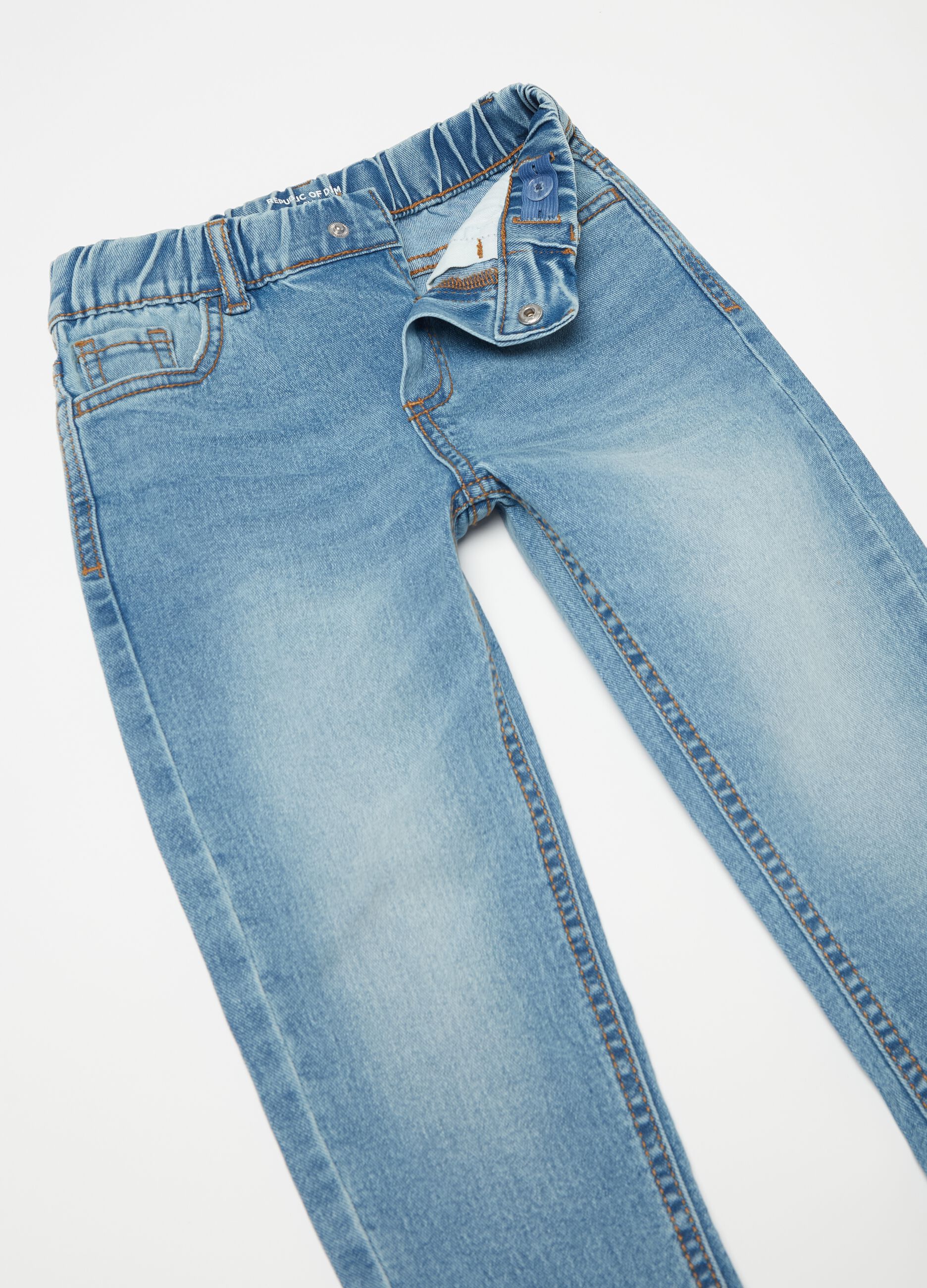 Slim-fit jeans with five pockets