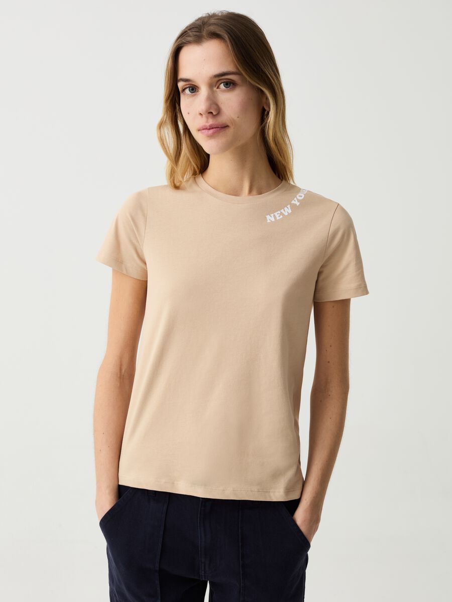 Essential T-shirt with lettering print and round neck_1