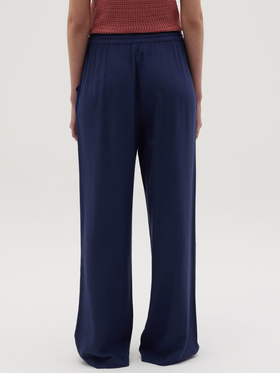 Blue palazzo trousers in viscose and linen_3