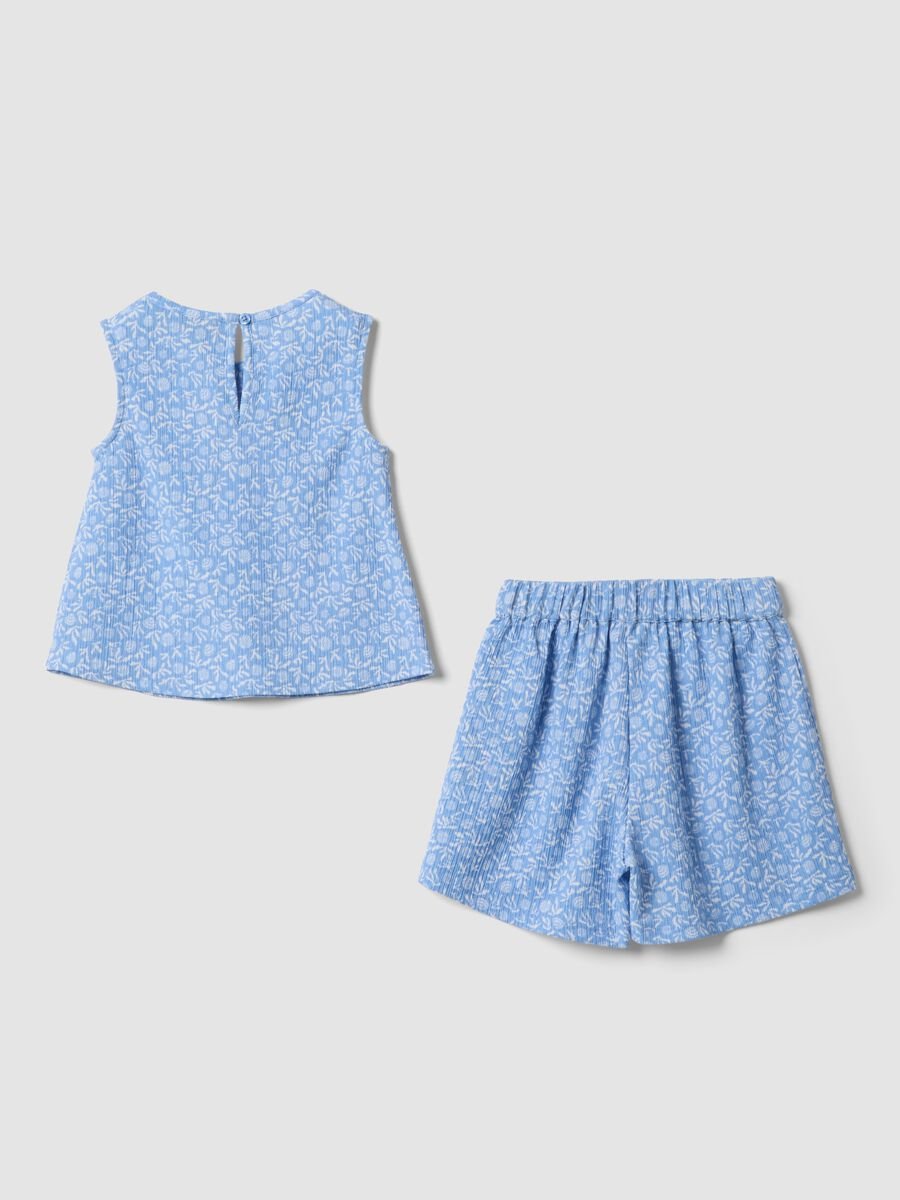 Blue stretch fabric set with sleeveless top and shorts_1