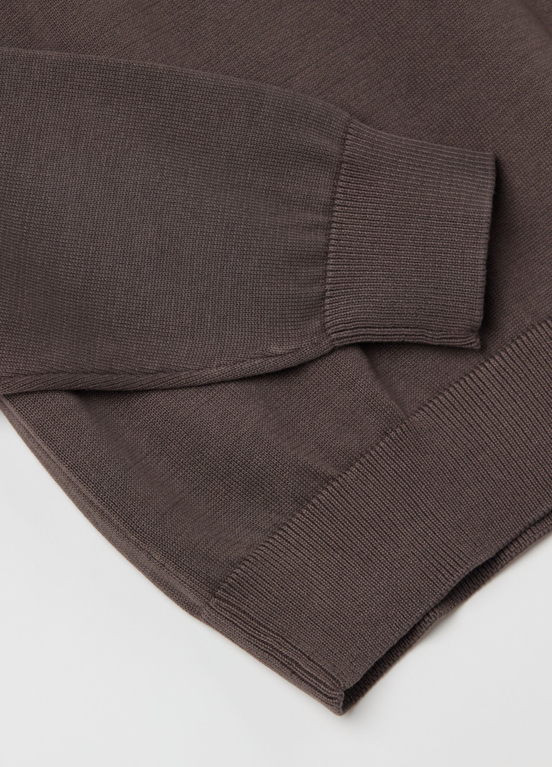 Cotton pullover with round neck