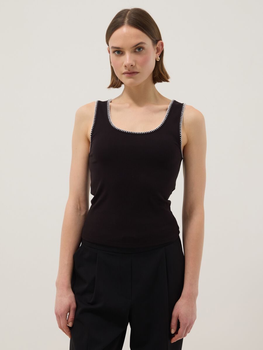 Tank top nero in cotone elasticizzato con dettaglio a contrasto regular fit_0