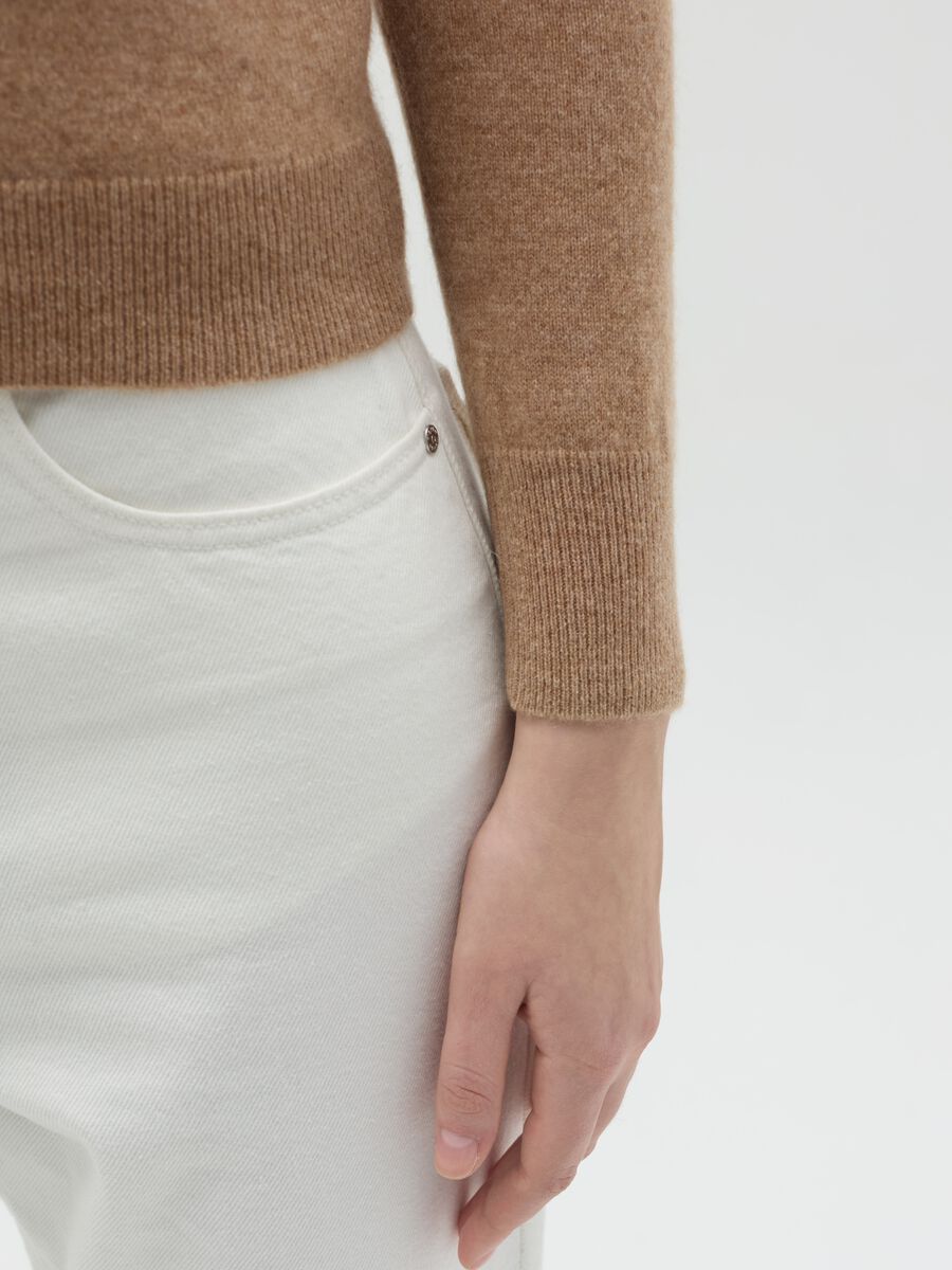 Pullover with round neck in cashmere_2