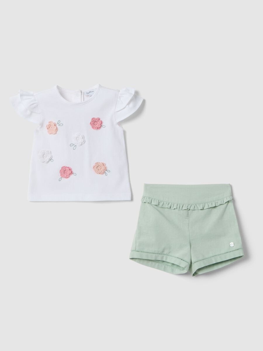 Set in misto cotone e lino multicolor da neonata con fiori applicati_0