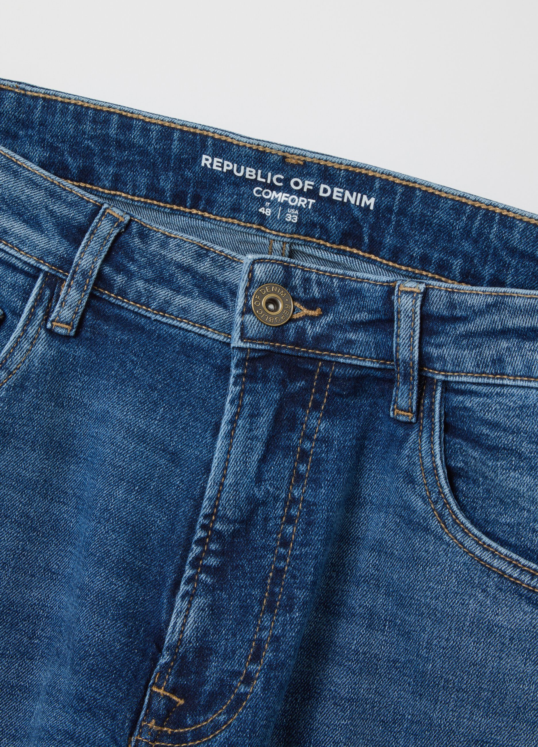 Jeans blu in denim elasticizzato