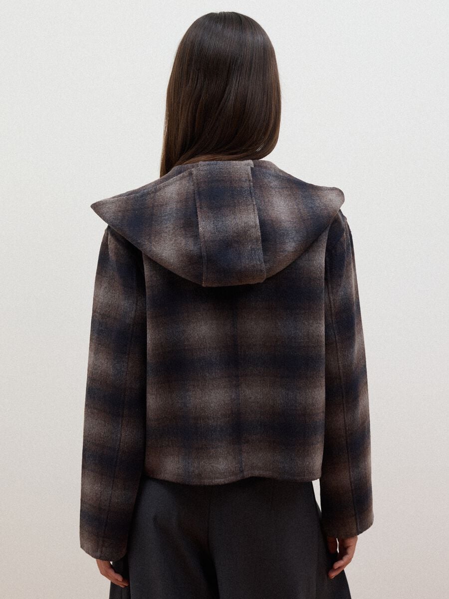 Cappotto marrone in misto lana e viscosa con cappuccio regular fit_3