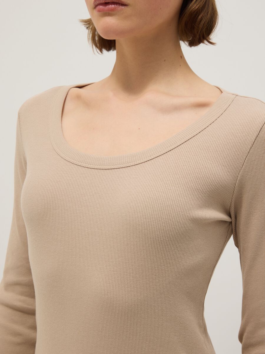 T-shirt a maniche lunghe in puro cotone beige regular fit_3