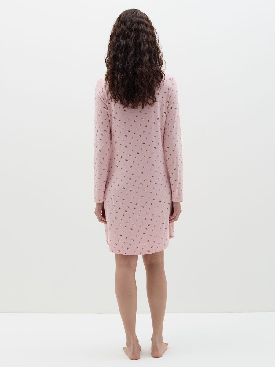 Nightdress with granddad neckline_3
