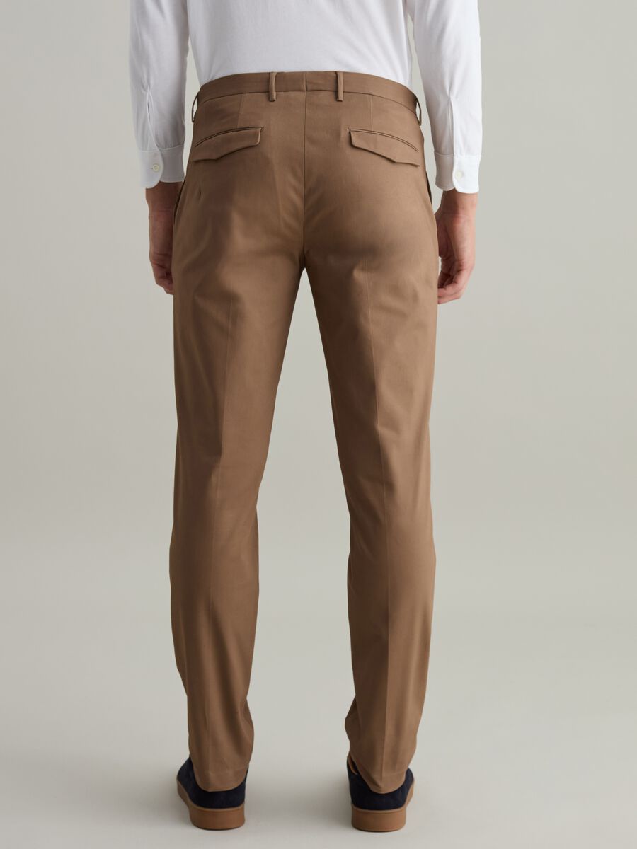 Pantalone regular fit in cotone stretch Contemporary_3