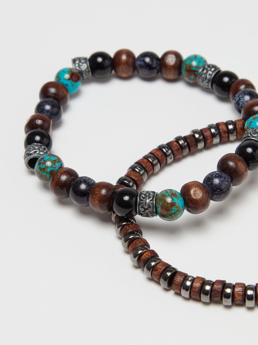 Two-pack bracelets with beads and silver details_2