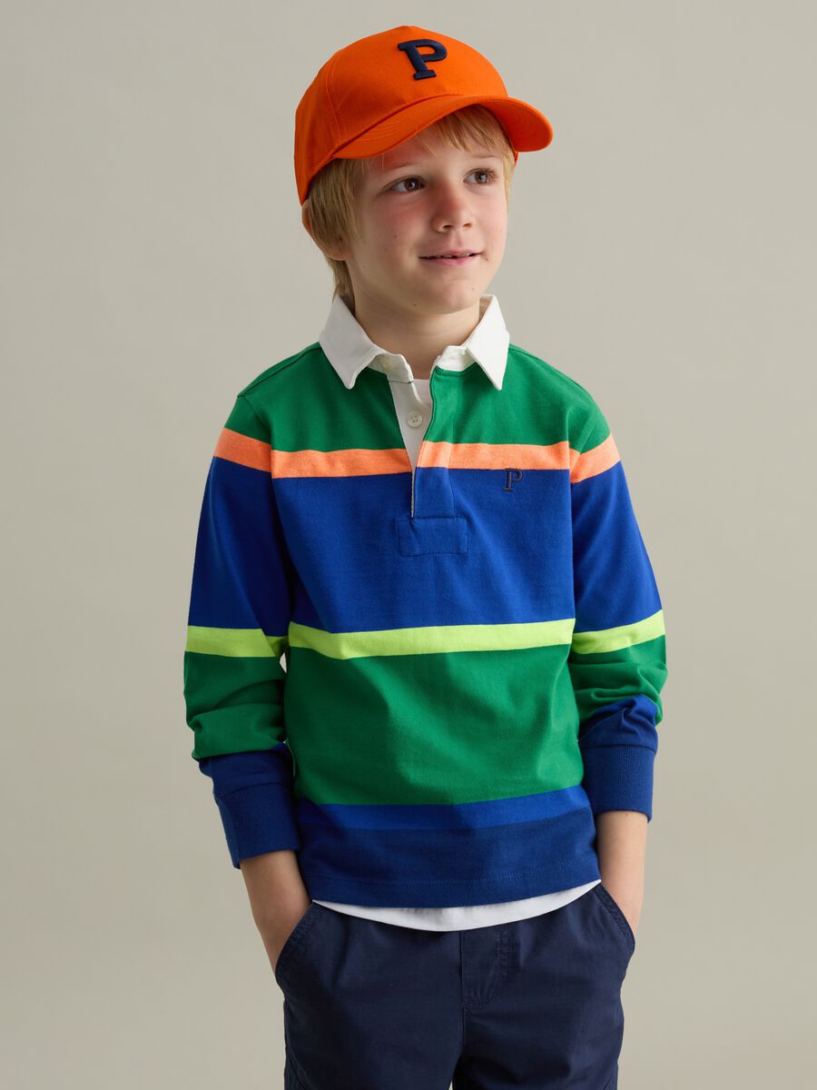 Baseball cap with embroidered logo_1