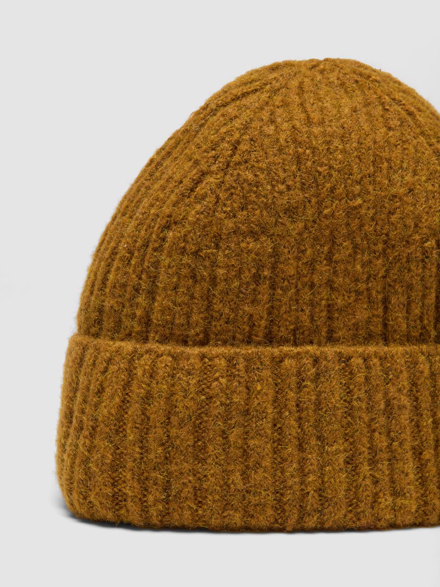 Brown ribbed beanie in stretch wool_2