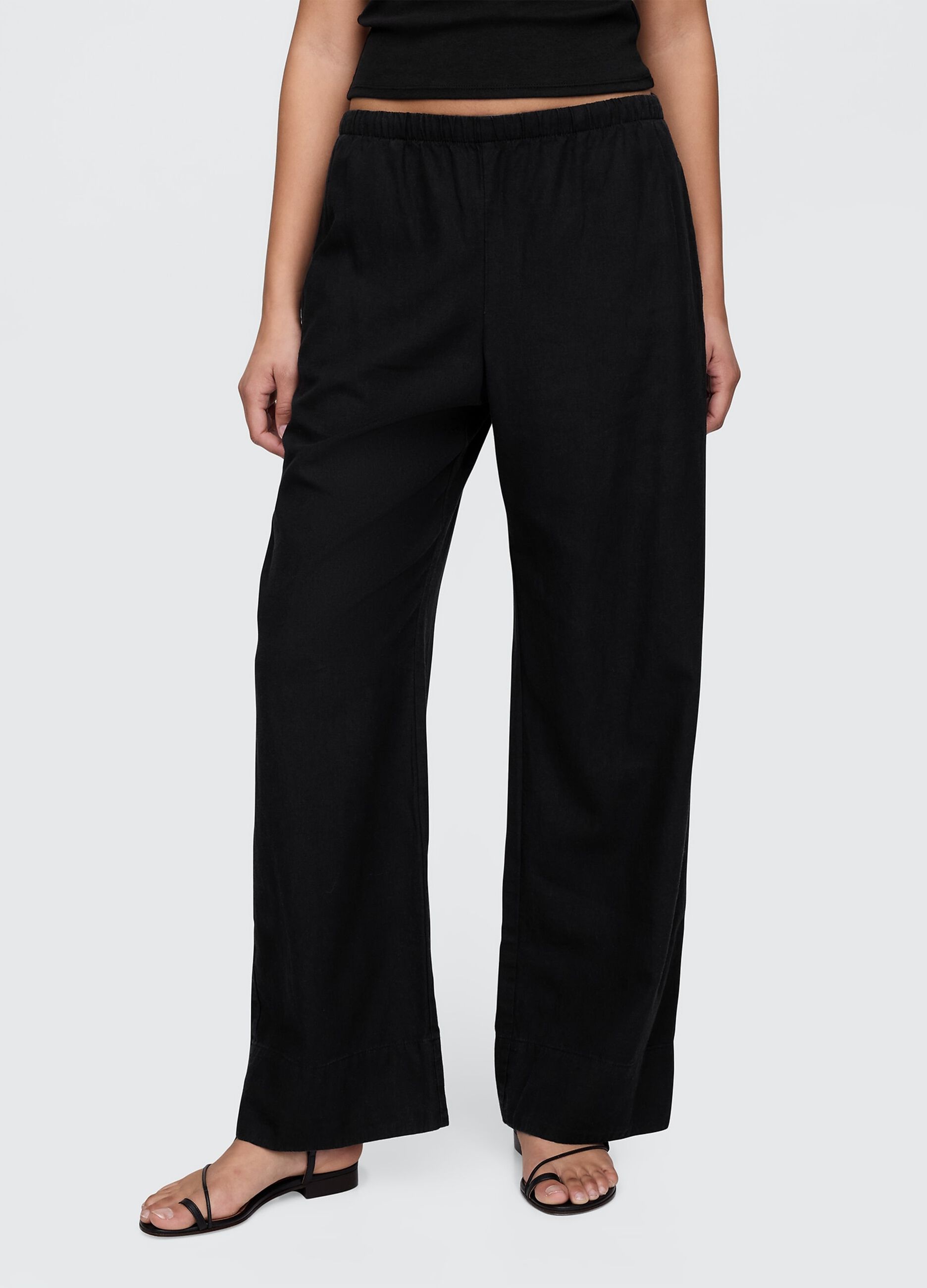 Black wide-leg trousers in linen-viscose blend by Gap
