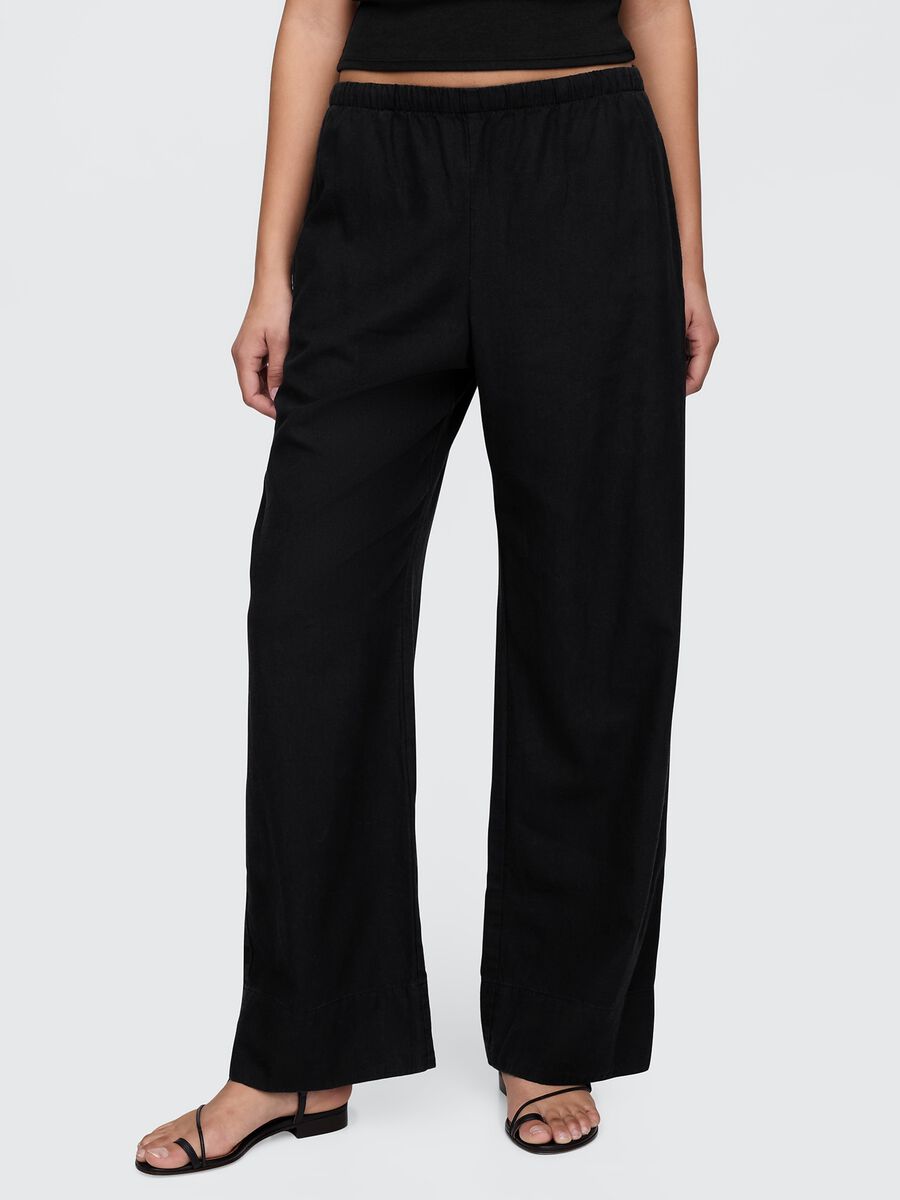 Black wide-leg trousers in linen-viscose blend by Gap_1