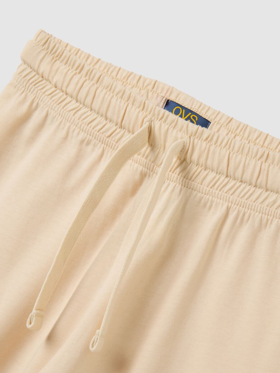 Boys’ beige shorts in 100% cotton with regular waist_2