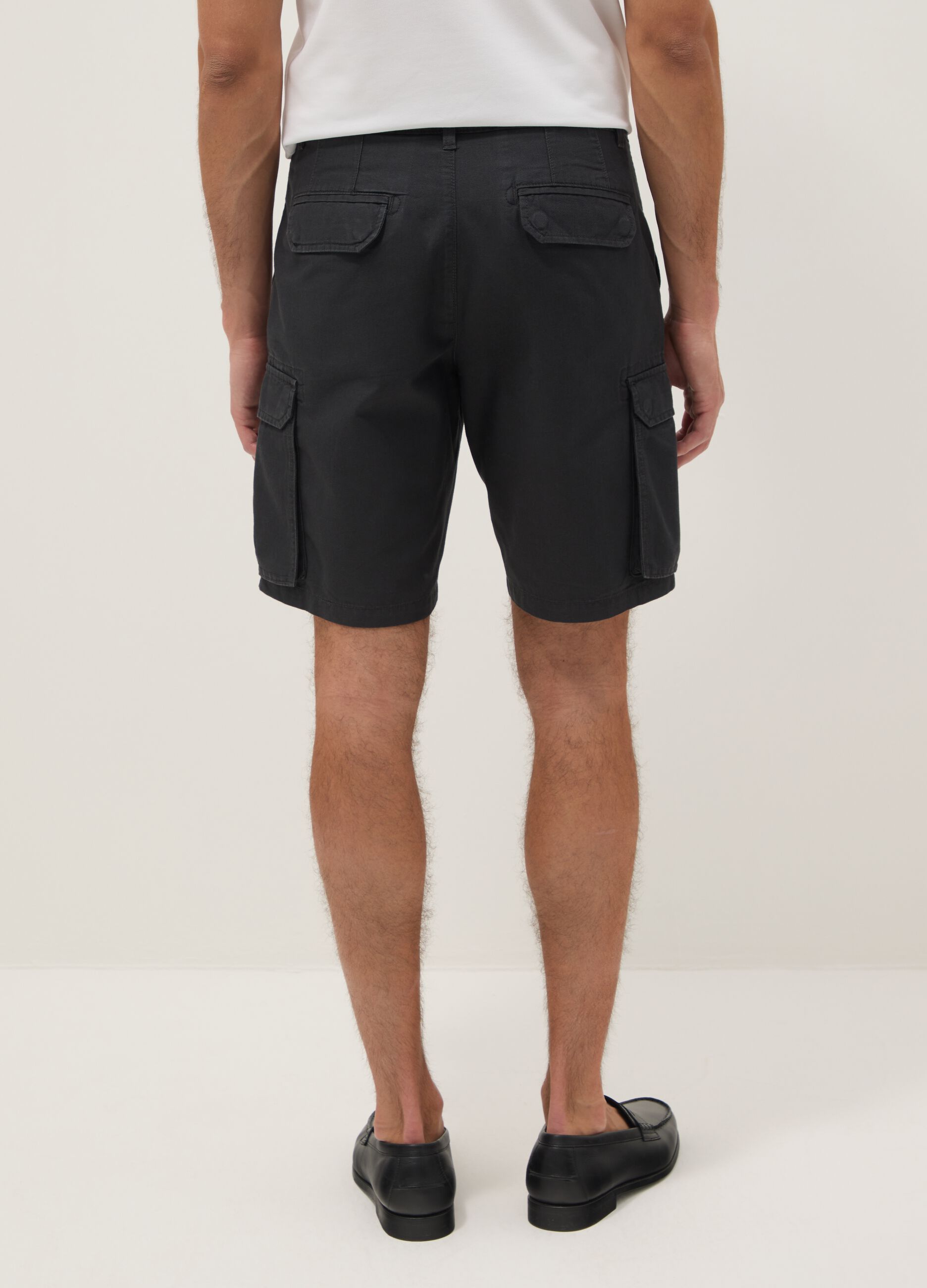 Black pure cotton cargo Bermuda shorts, regular fit
