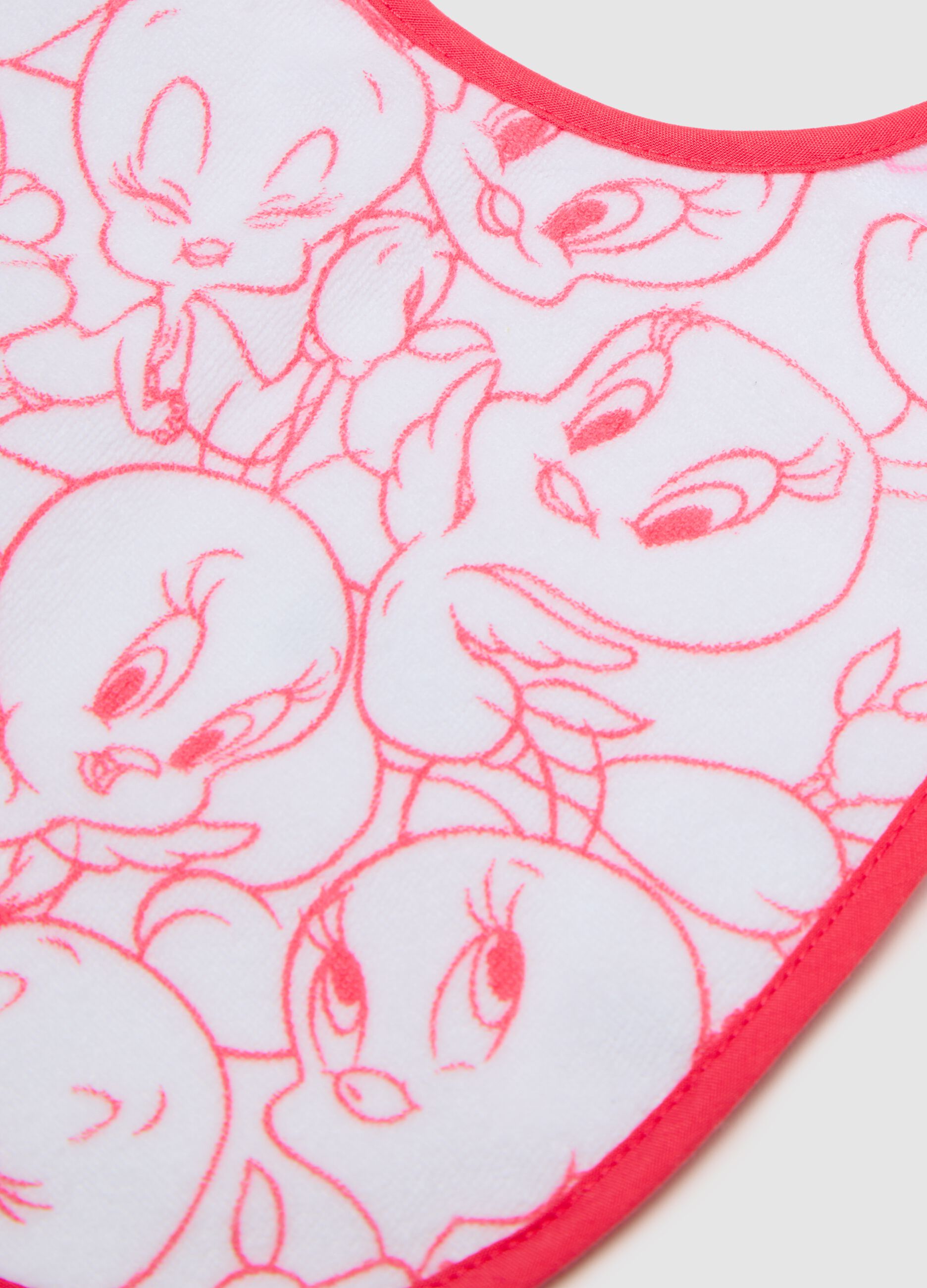 Baby bibs in cotton polyester blend with Tweety prints