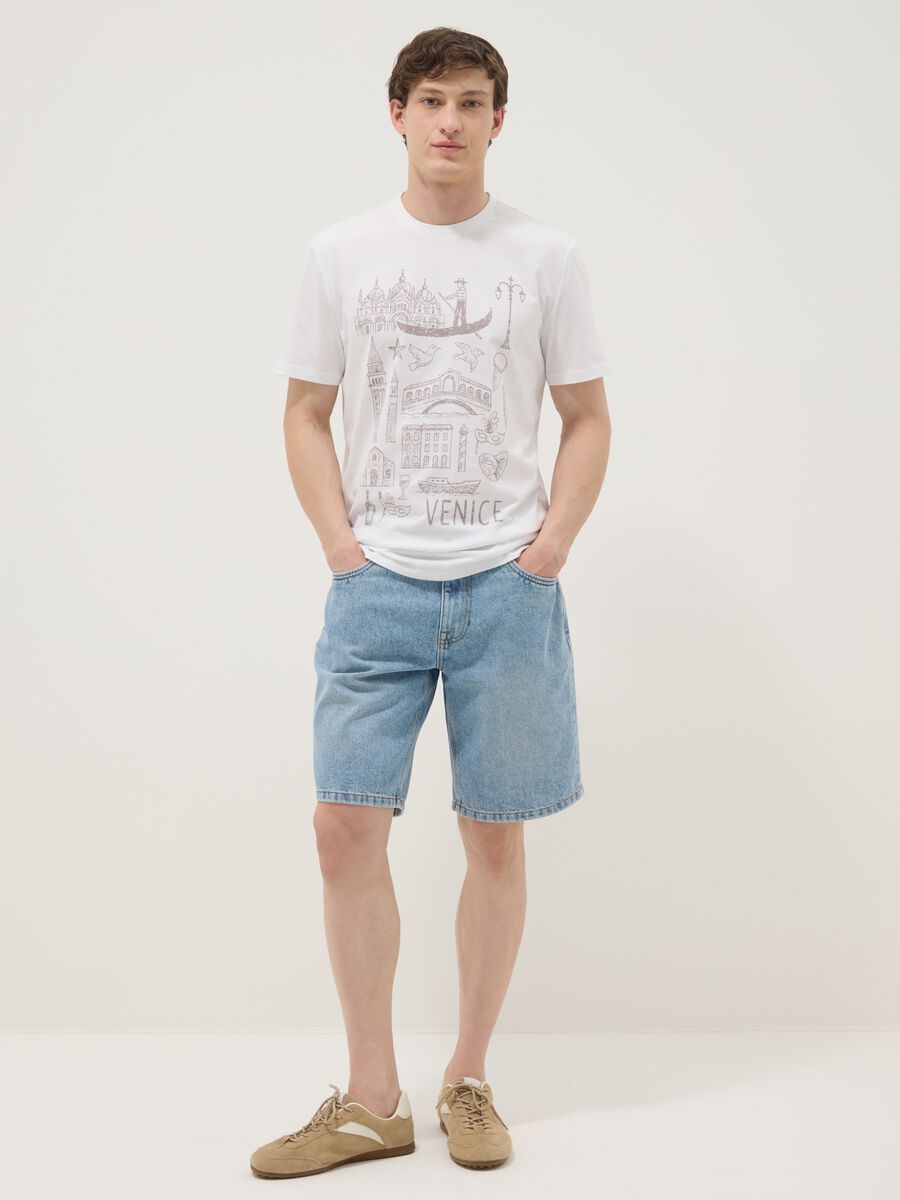 T-shirt bianca in puro cotone con stampa regular fit_1