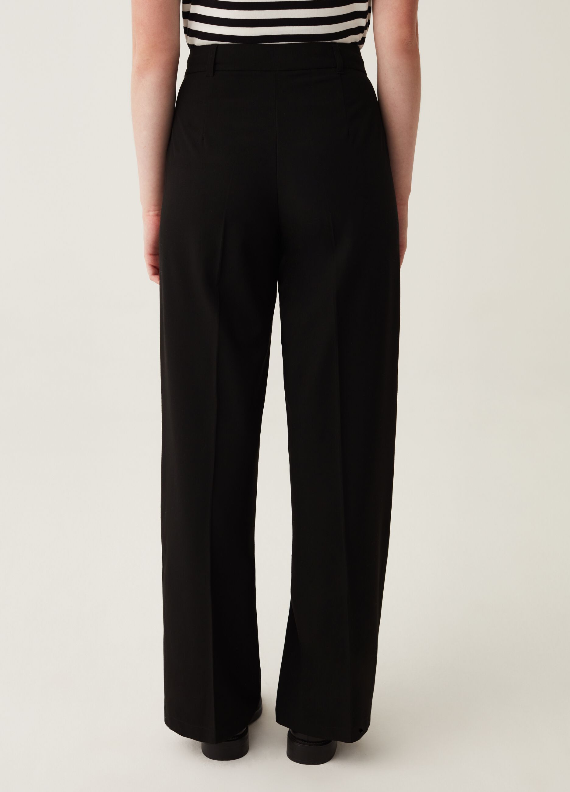 Pantaloni wide leg a vita alta