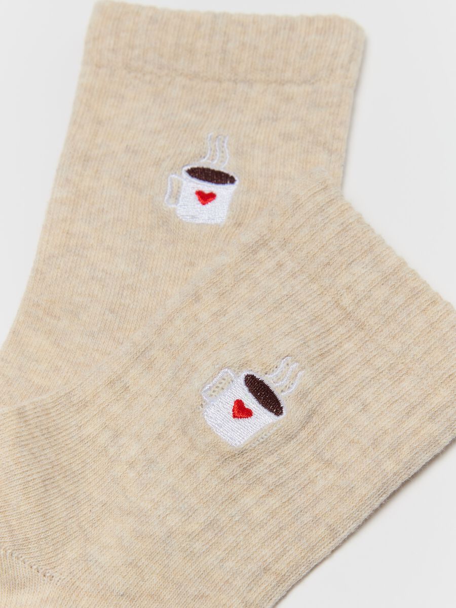Short socks with embroidery_1