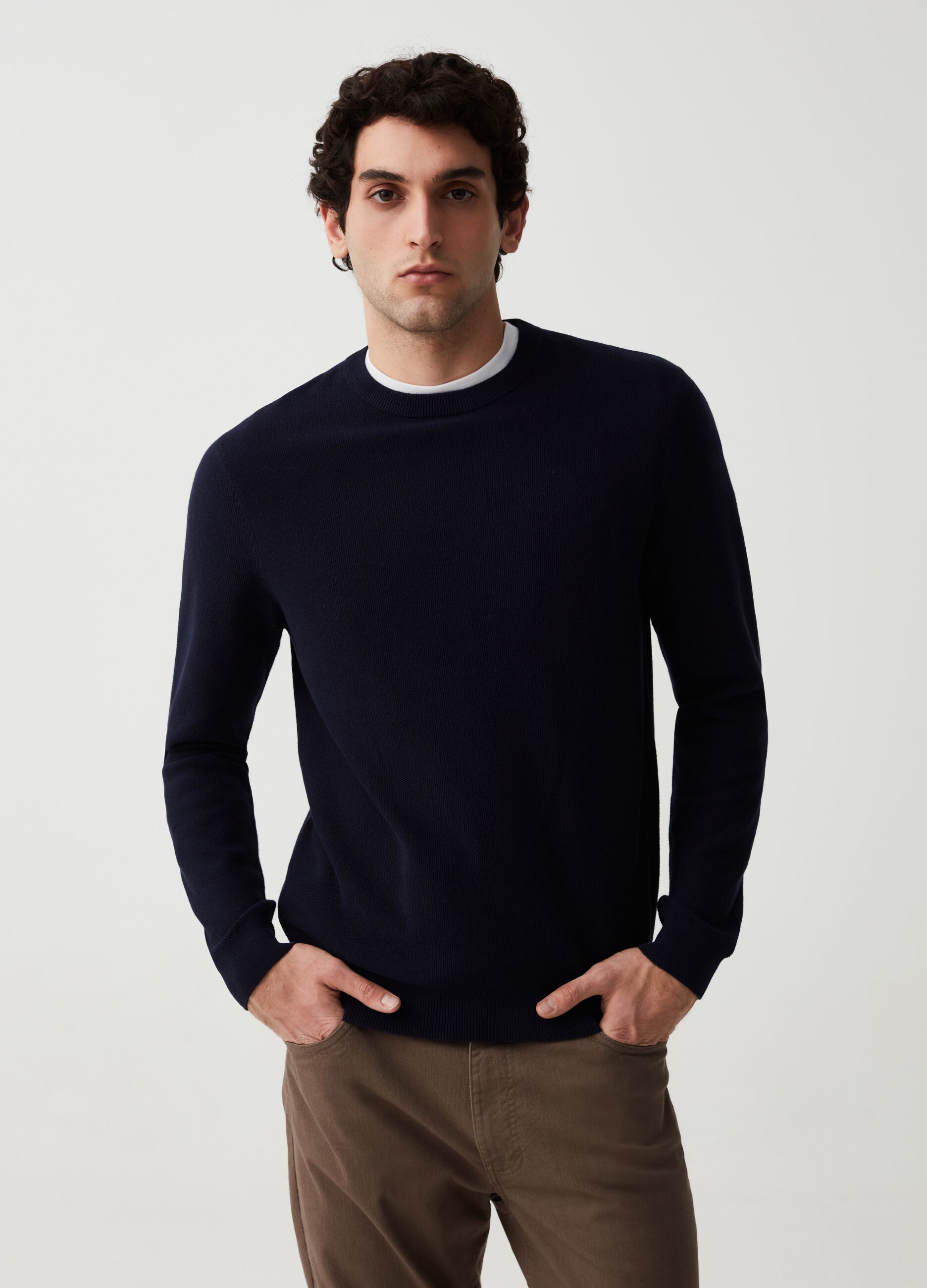 Cotton pullover with round neck