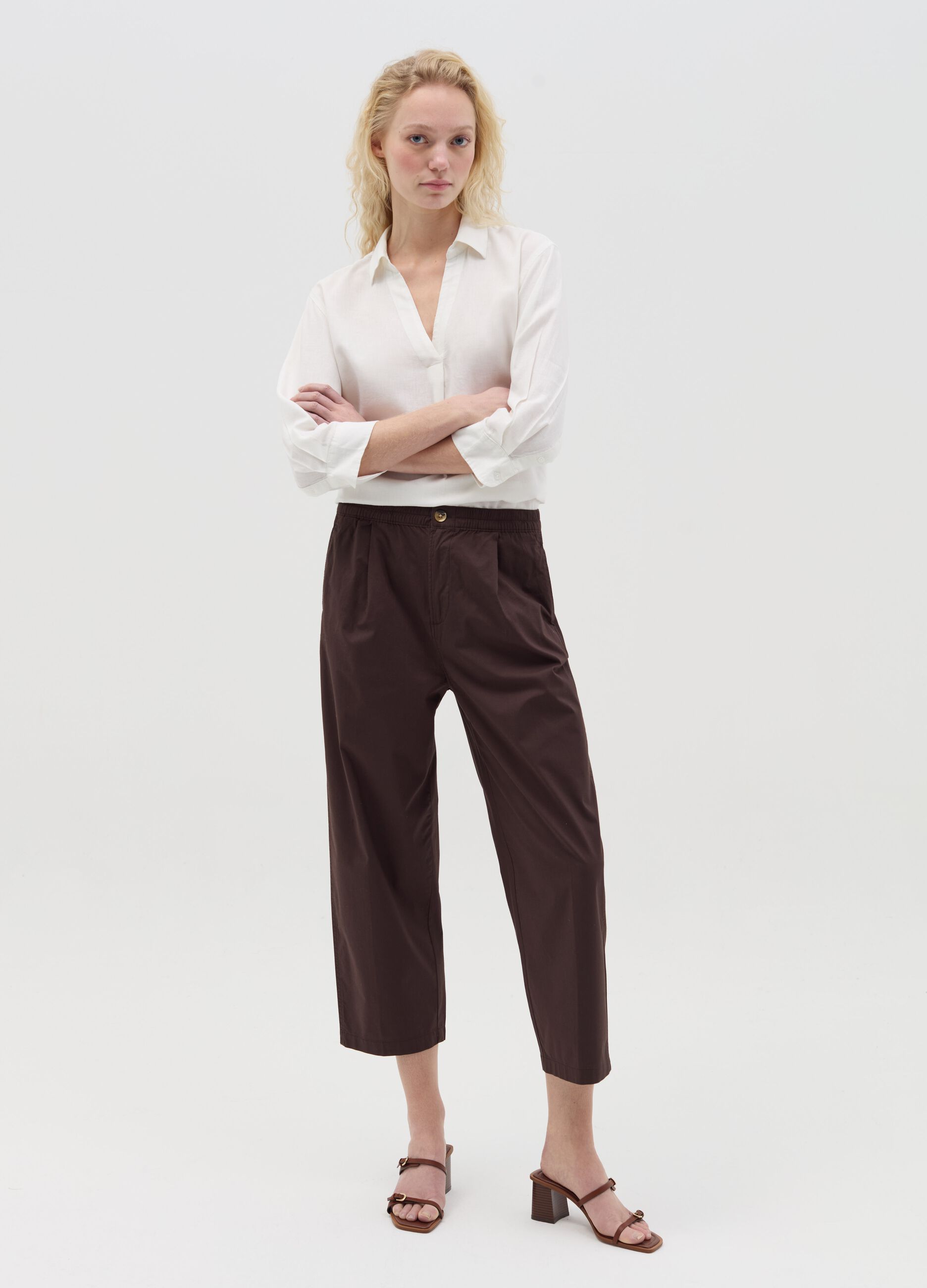 Brown cropped trousers in stretch cotton