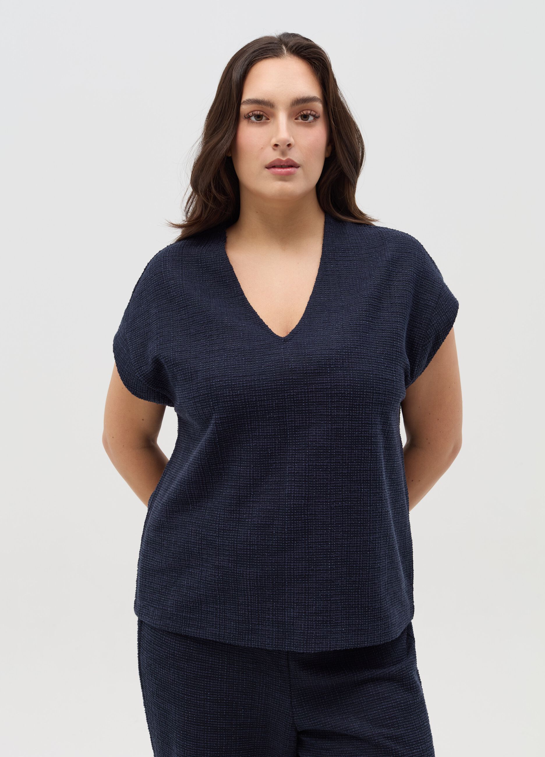Curvy woven T-shirt with V neck