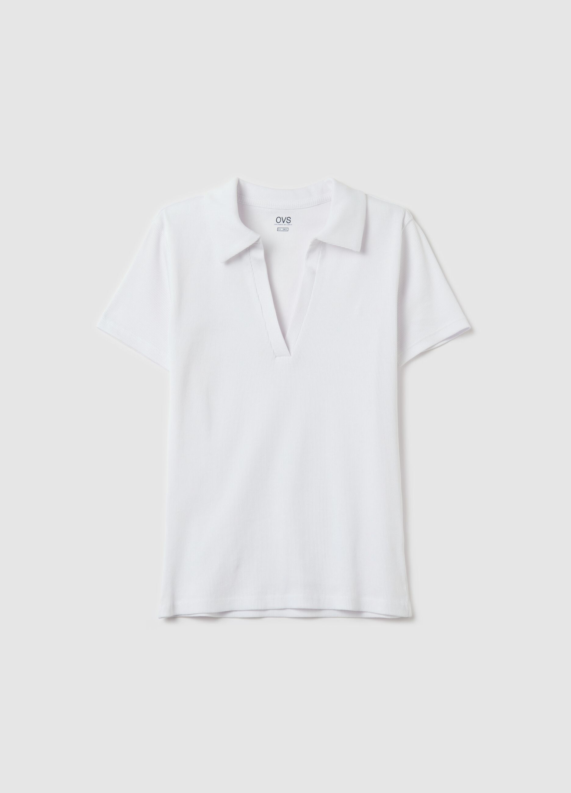 T-shirt with polo neck