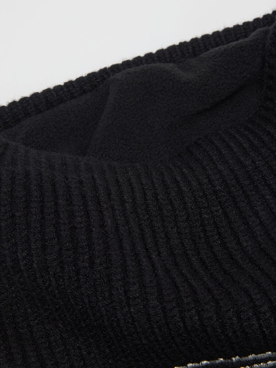 Black Neck Warmer with Cat Embroidery_2