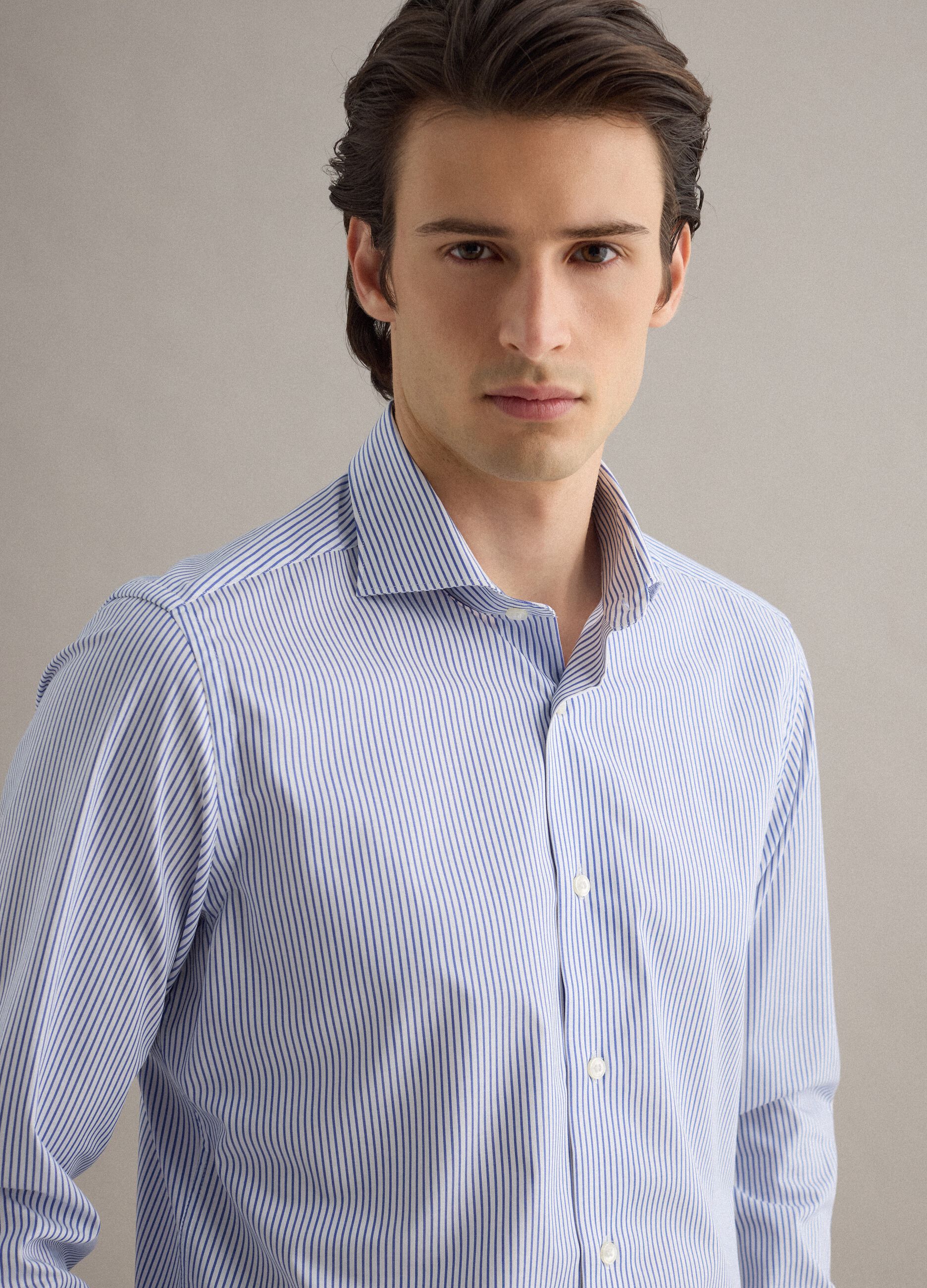 Camicia in puro cotone a righe bianche e blu slim fit