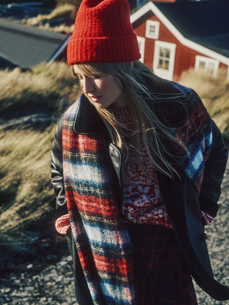 Multicolour Checked Scarf with Fringes_1