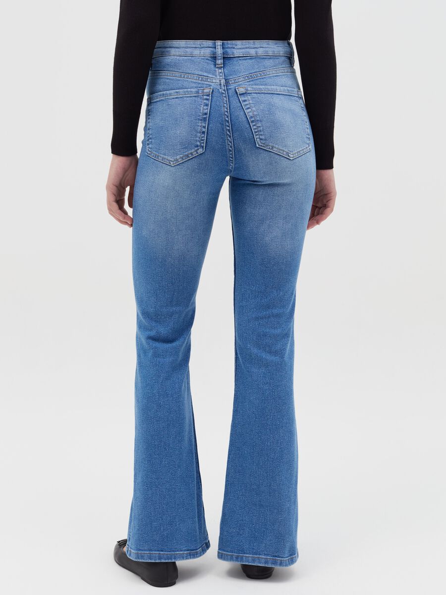 Flare-fit jeans with five pockets_3
