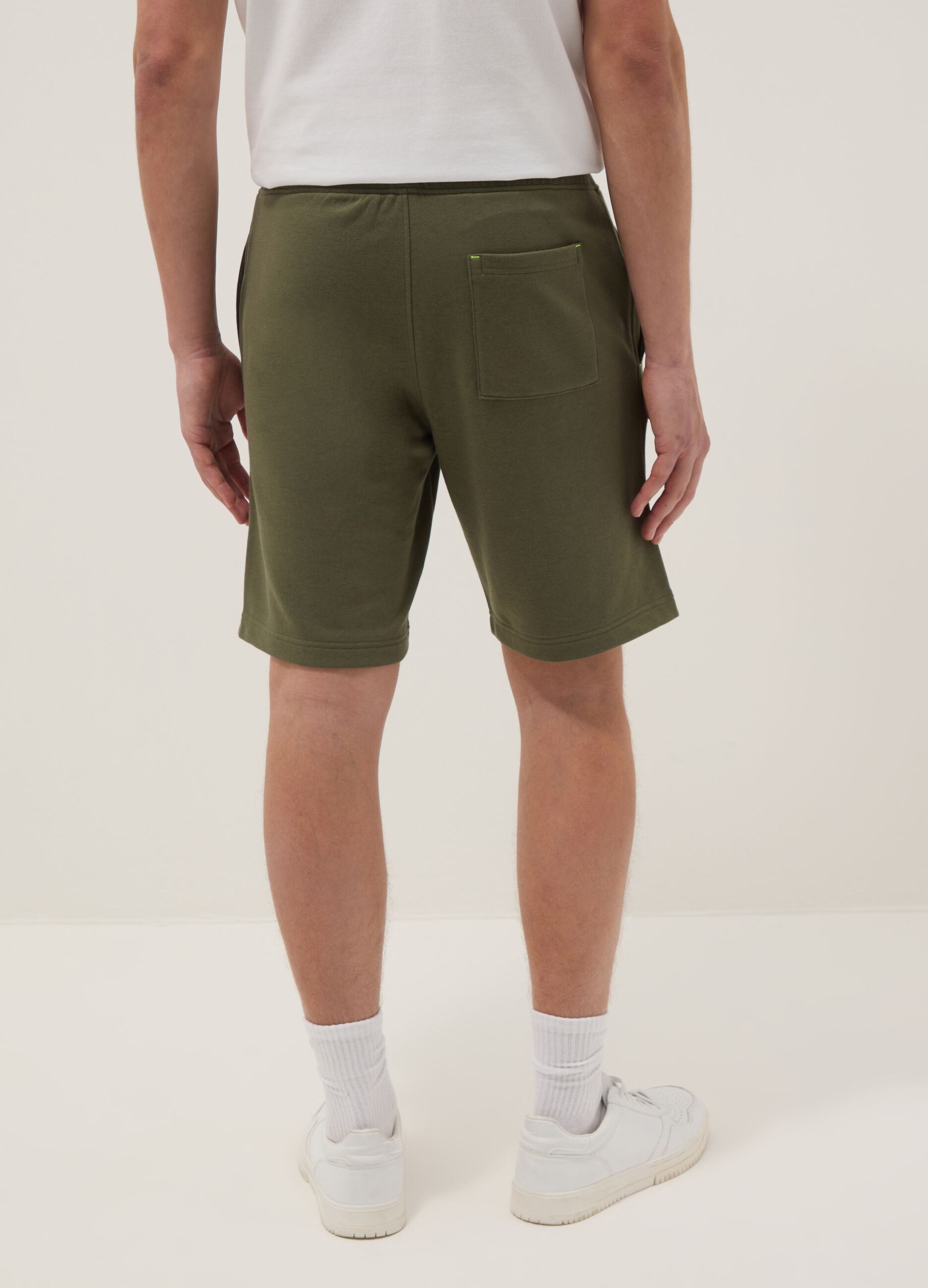 Green cotton-blend Bermuda shorts with elasticated waistband
