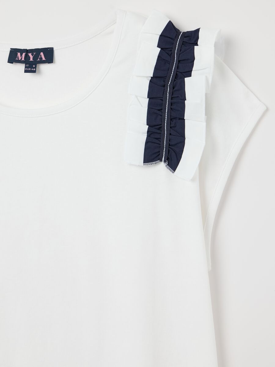 White T-shirt with flounce embellishments Mya_5