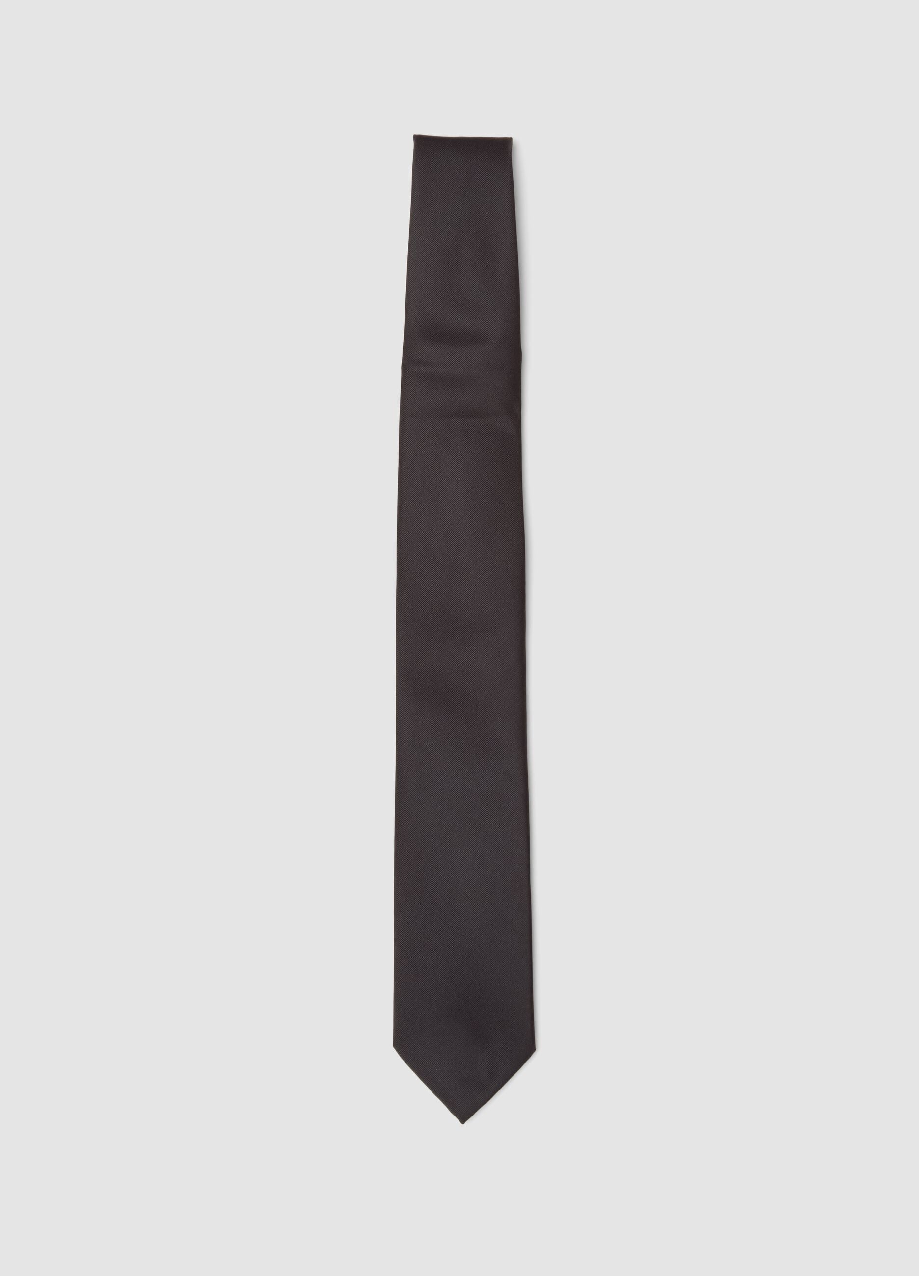 Black tie with 7.5 cm blade