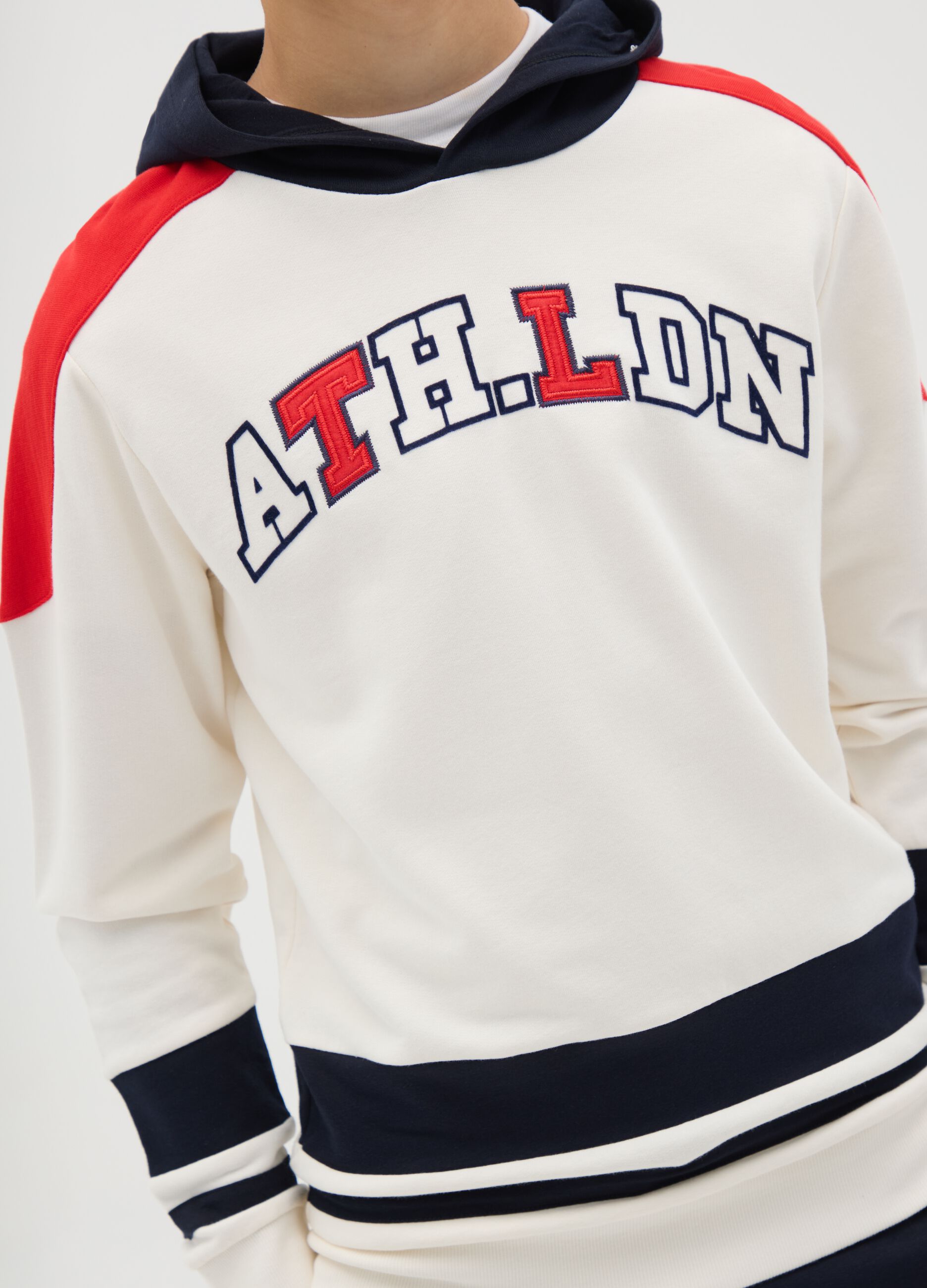 Sweatshirt with hood and "ATH.LDN" embroidery