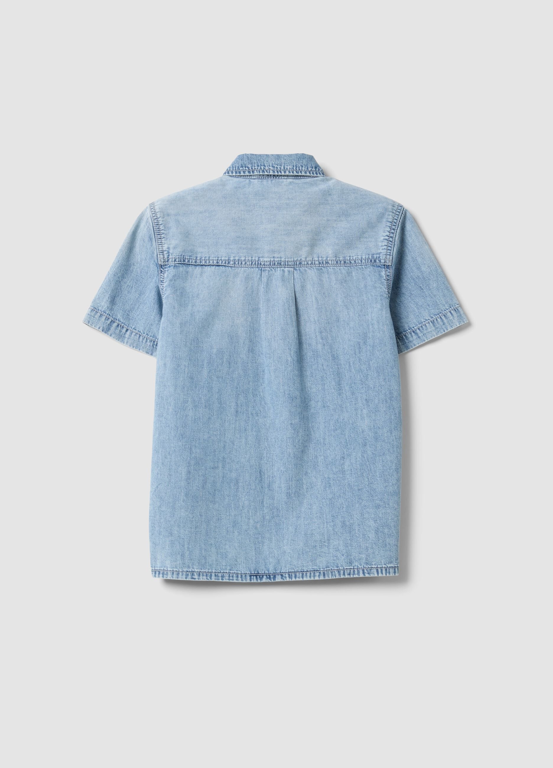 Light blue short-sleeve pure cotton denim shirt