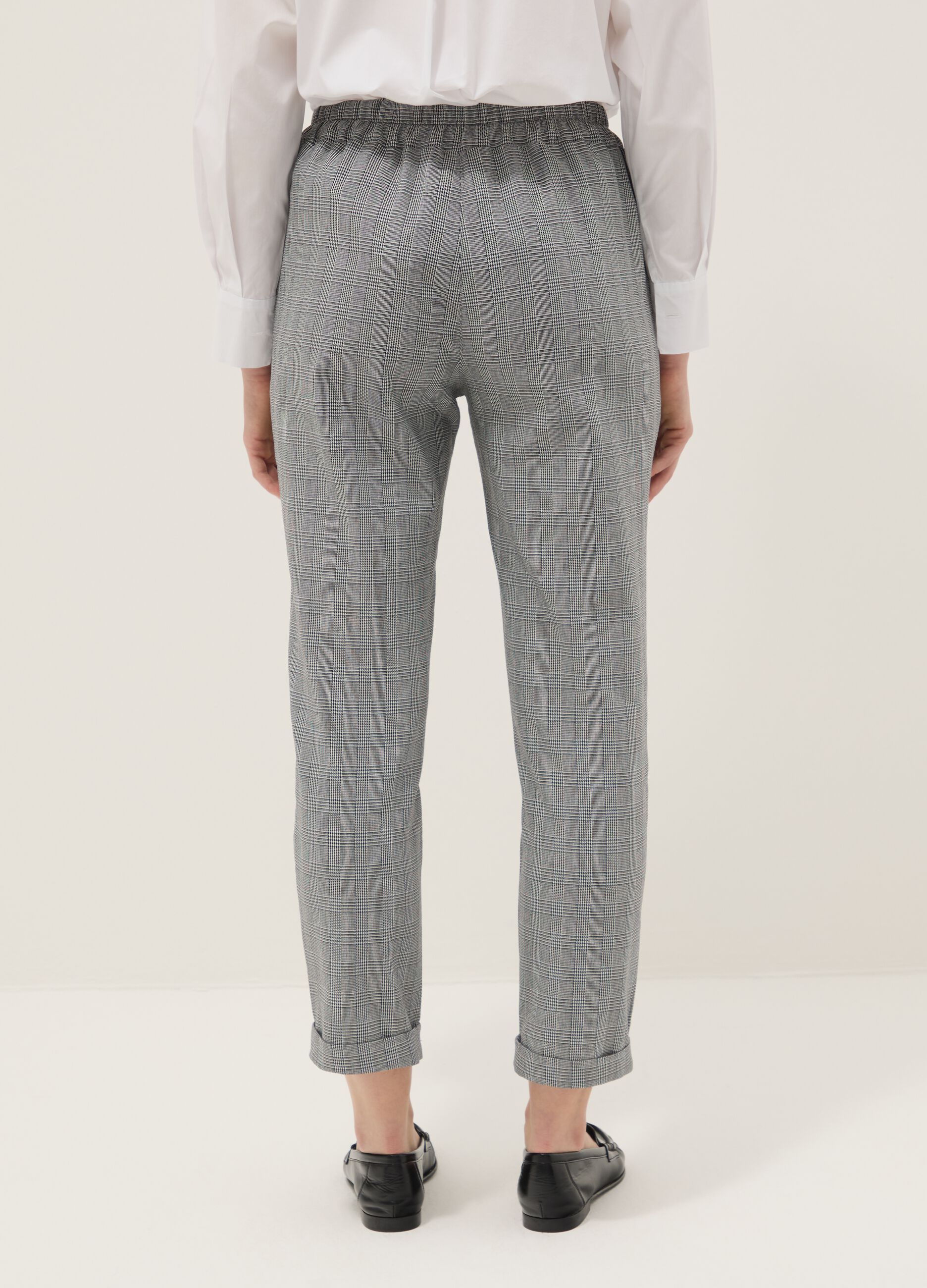 Pantaloni grigi a quadri in misto cotone elasticizzato regular fit
