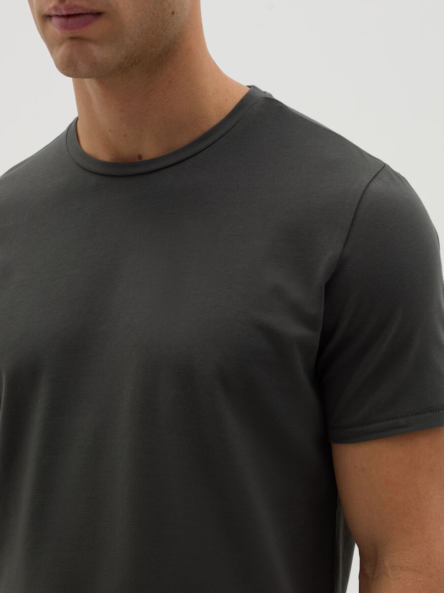 Slim-fit T-shirt in organic cotton_3