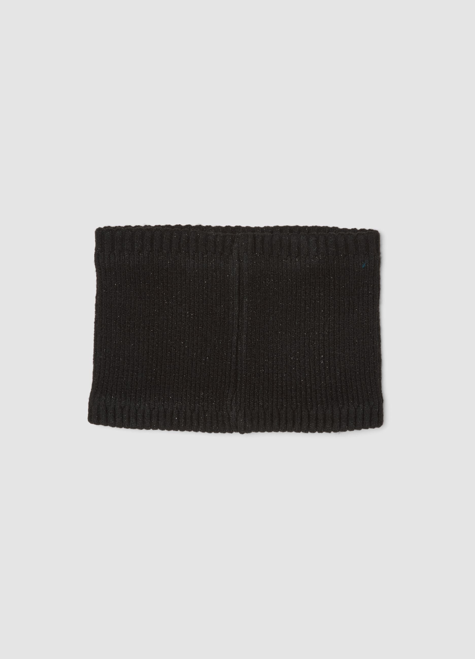 Black ribbed stretch scarf