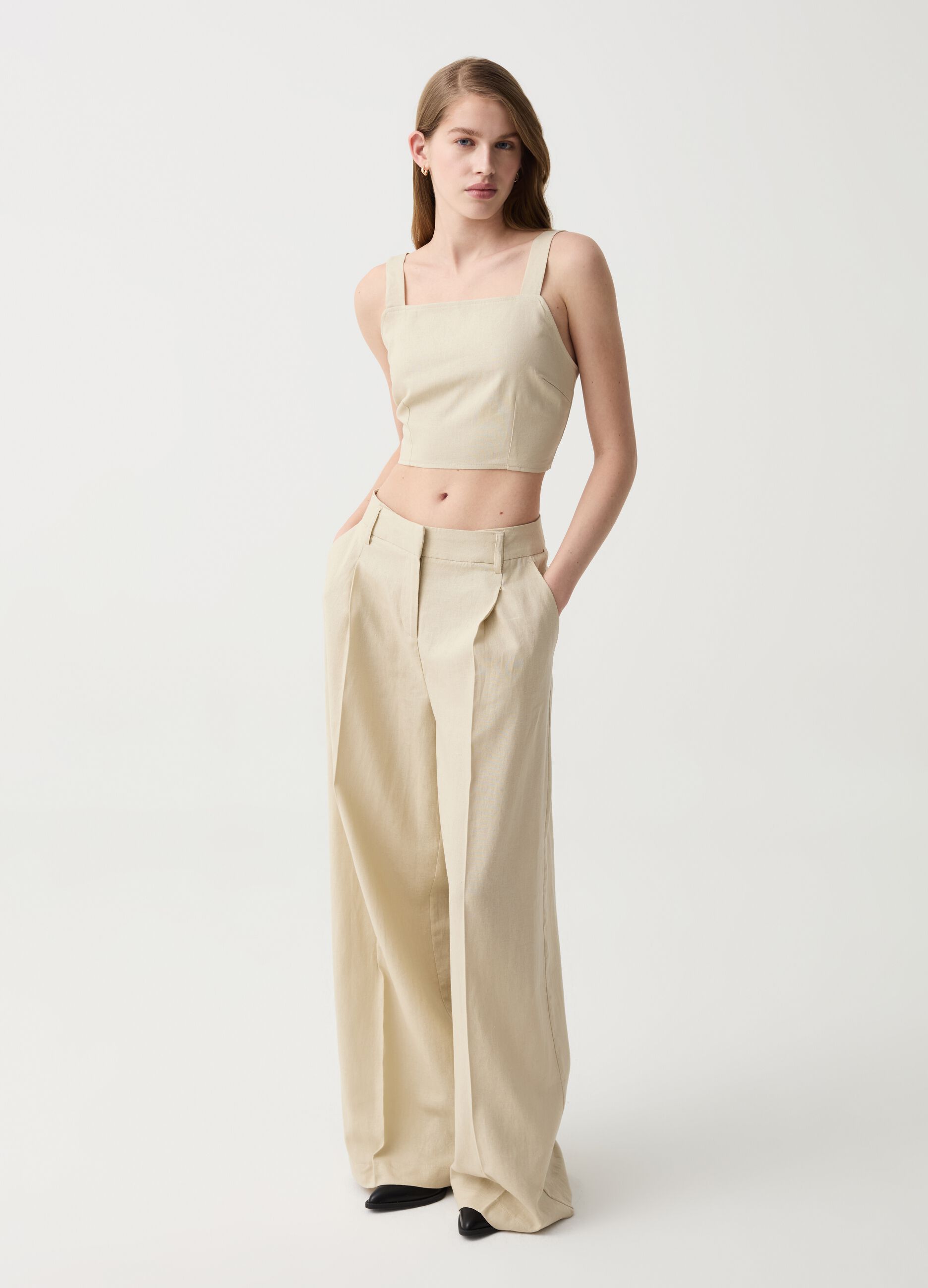 Crop top in lino e viscosa