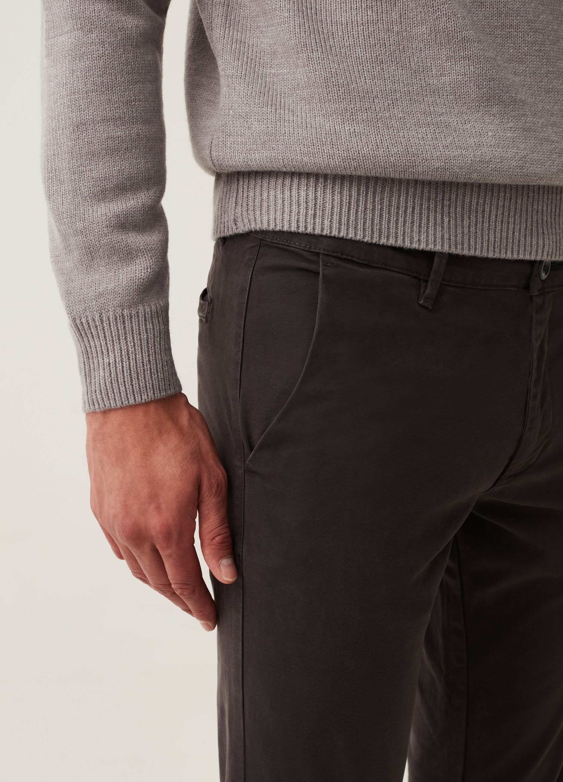 Pantaloni chino in cotone stretch