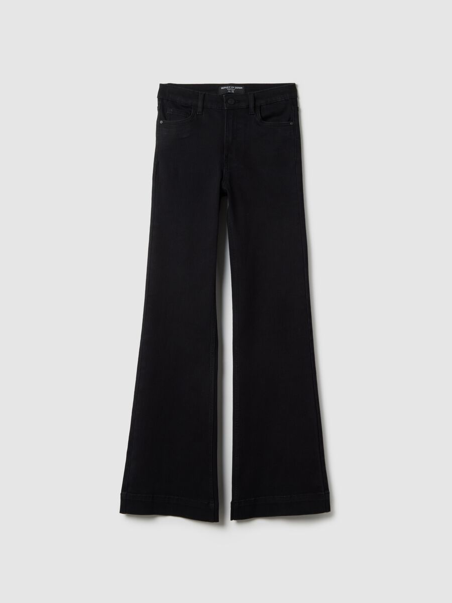 Black denim jeans with bootcut fit_4