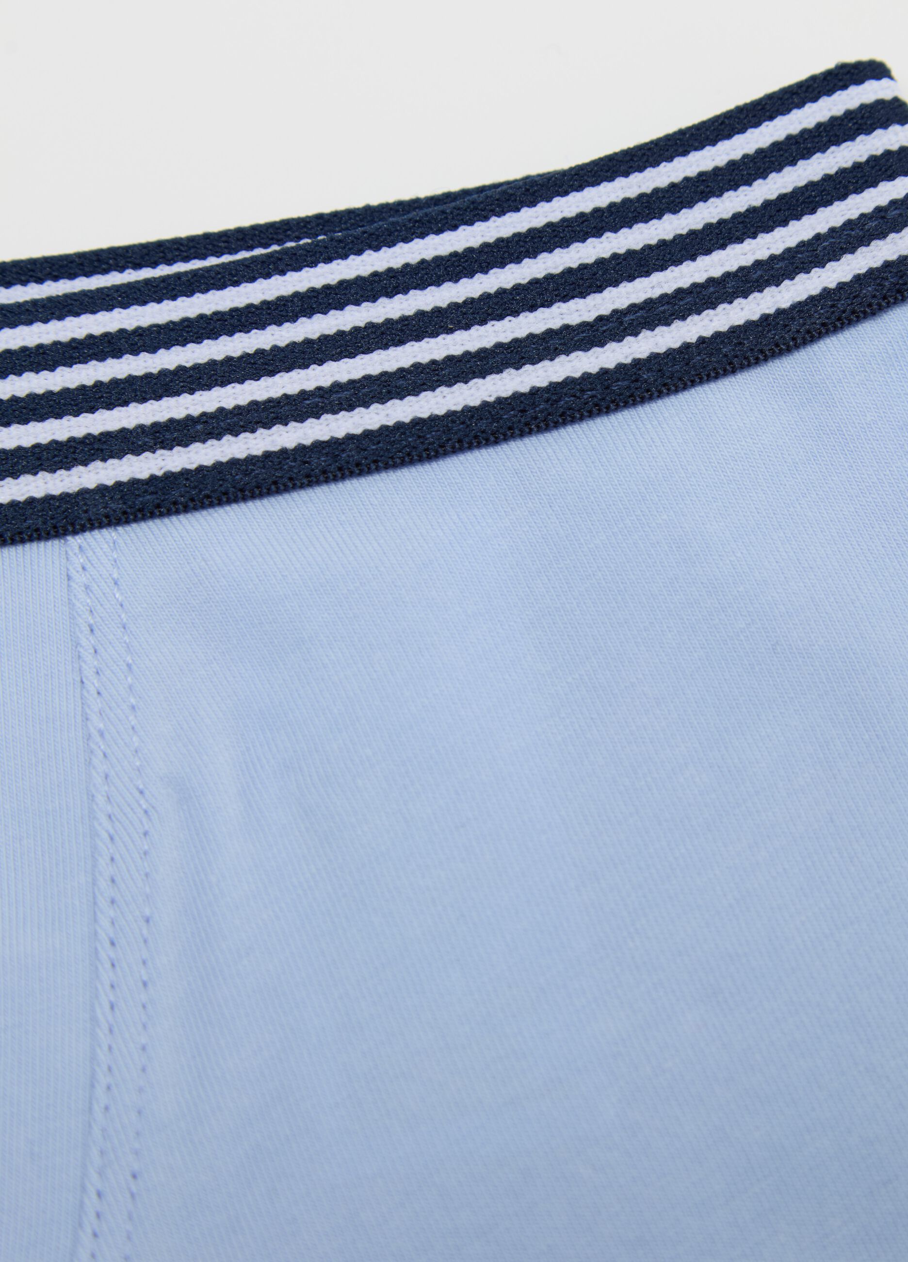Stretch cotton boxer shorts with striped detail.