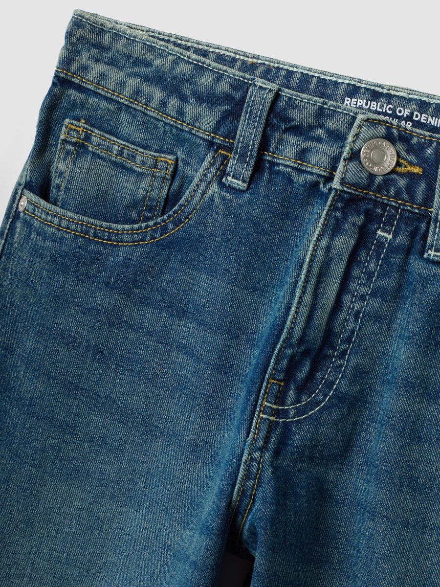 Jeans blu in puro cotone regular fit per ragazzo_4