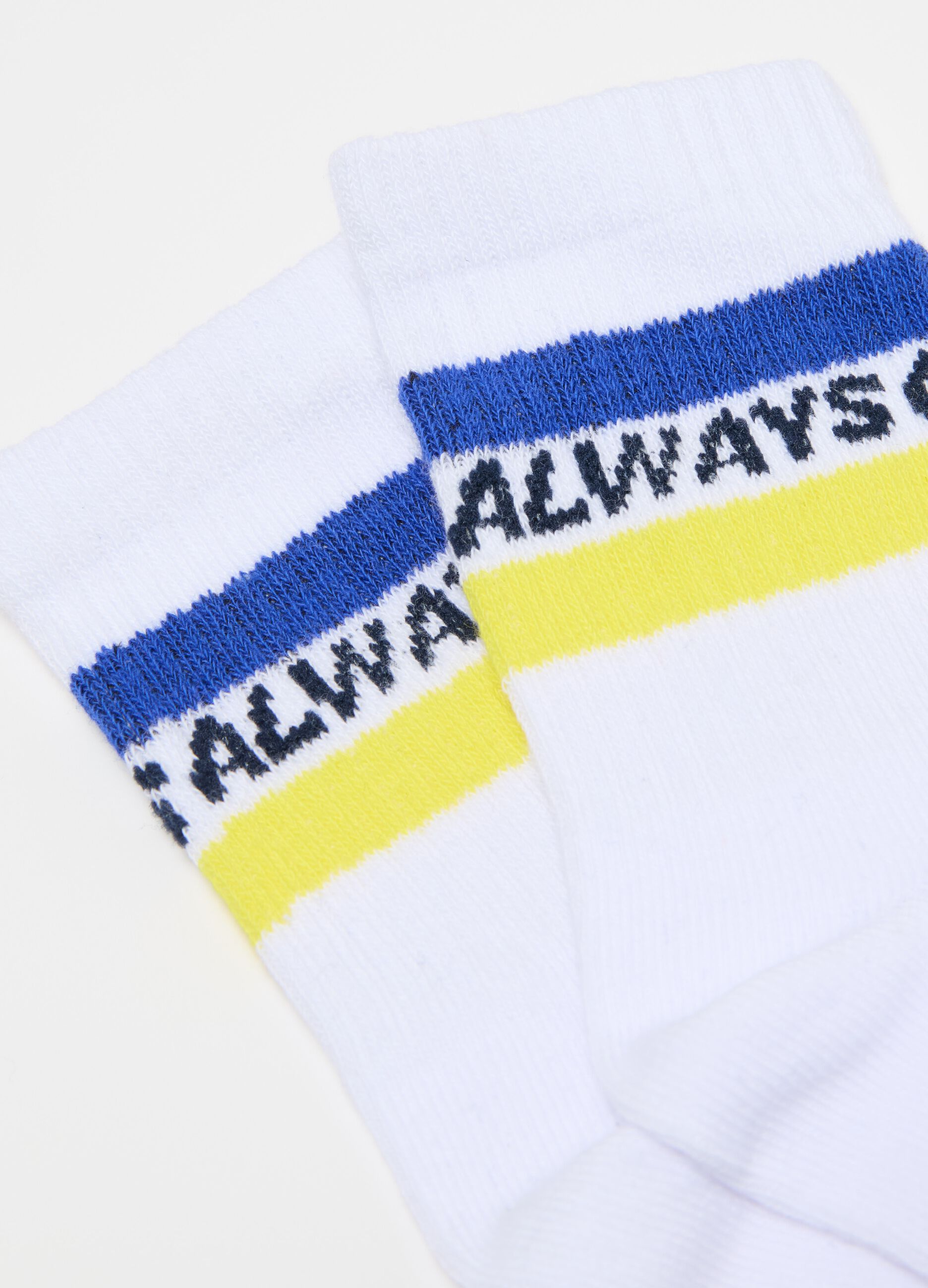 Tripack calze da tennis righe e lettering 