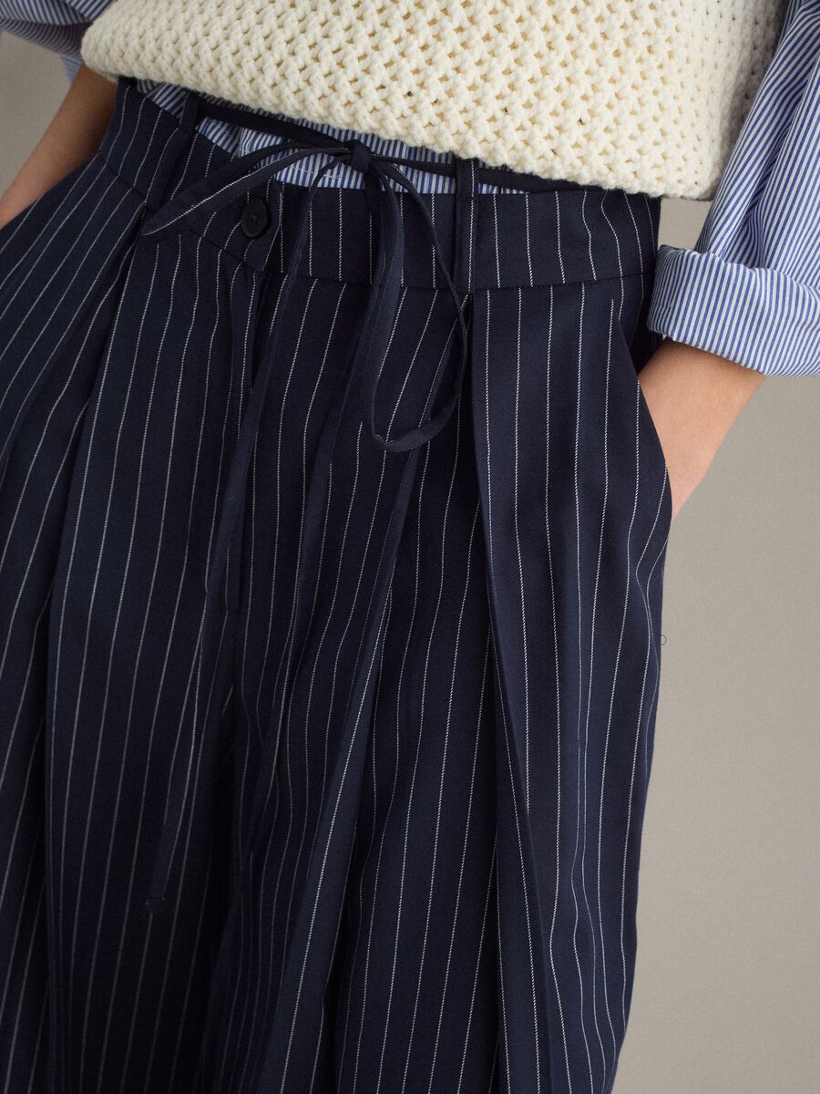 Pantaloni flare in misto viscosa a righe multicolor_4