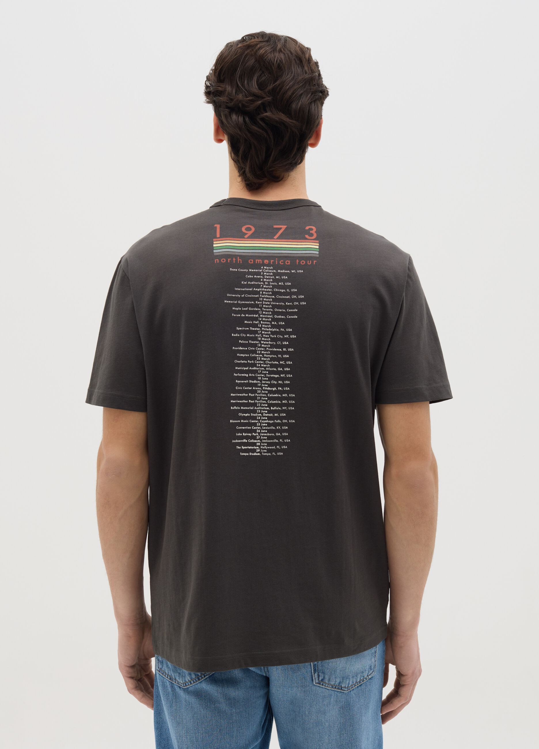 Grey T-shirt with Pink Floyd print