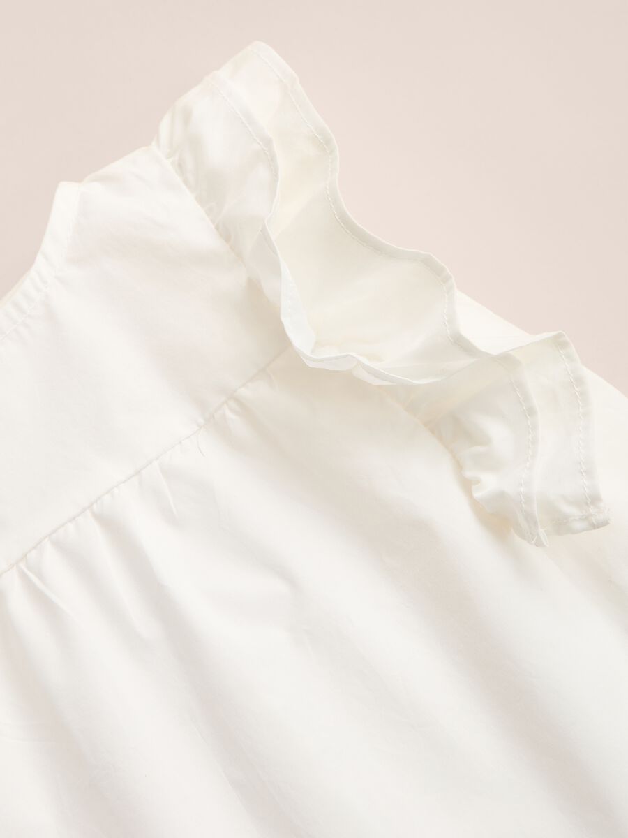 IANA 100% cotton sleeveless shirt with ruffles._1